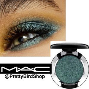 MAC EMERALD CUT eye shadow Dazzleshadow NIB green sparkle last one!